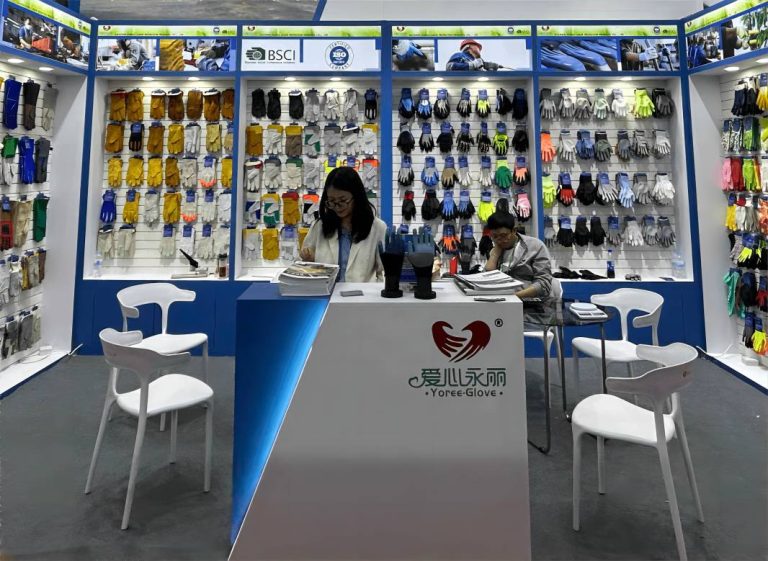 Joysun Safety Showcases Work Gloves at Canton Fair